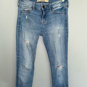 hollister medium wash skinny jeans